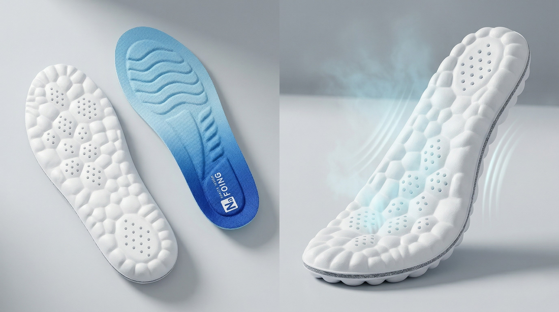 Coppia di solette ergonomiche Cloud Step bianche e blu con struttura a nido d'ape traspirante e supporto per l'arco plantare.